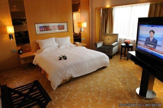 Shanghai Sky Rainbow Hotel Phòng bức ảnh